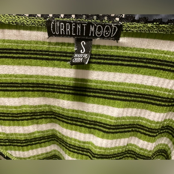 Current Mood Green and White Striped Crop Top Size s - Picture 4 of 4